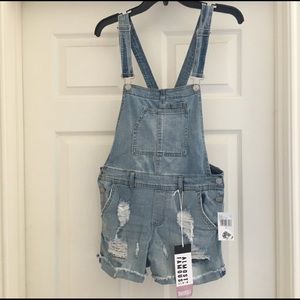 Almost Famous Denim ShortAll Distressed NWT Sz 7